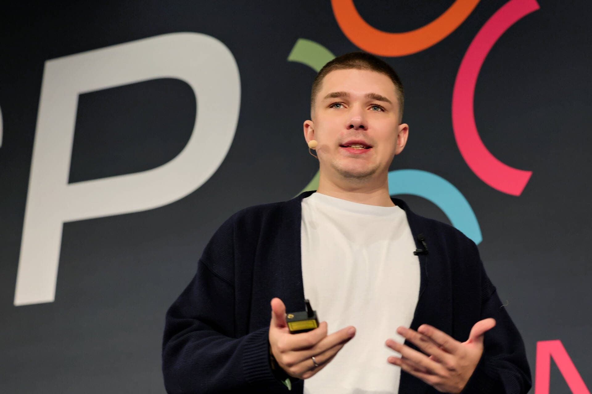 Linkedin-Tipps vom Experten: Mit Posts über sein Sneaker-Imperium ist Stepan Timoshin eine feste Größe auf der Business-Plattform.