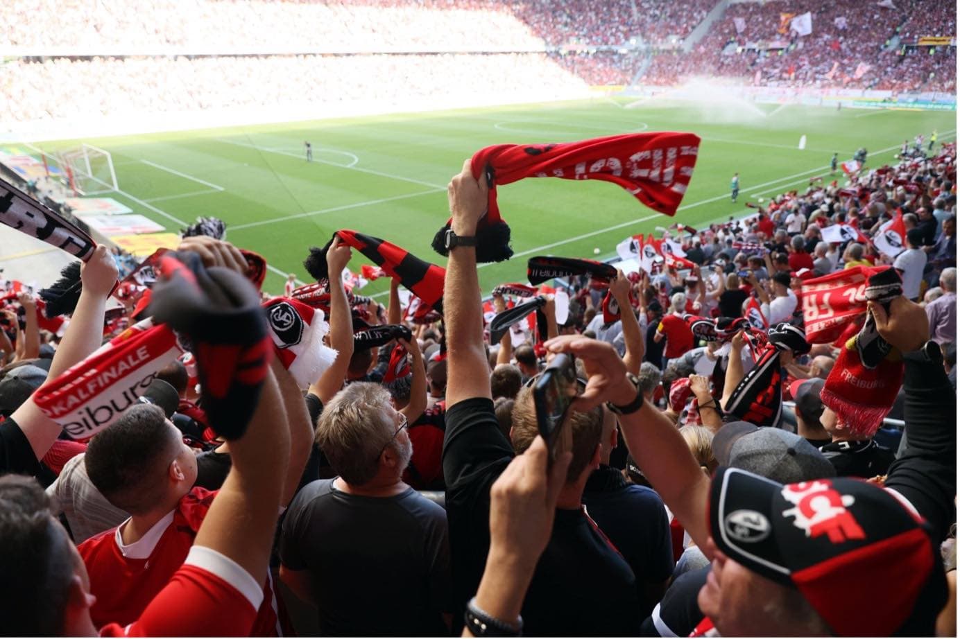 Hexenkessel Europa-Park Stadion: „Neue Chancen, die Wertigkeit für unsere Sponsoren zu erhöhen.“ (Foto: IMAGO / Sportfoto Rudel)